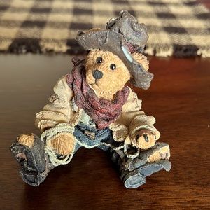 Boyd bear figurine